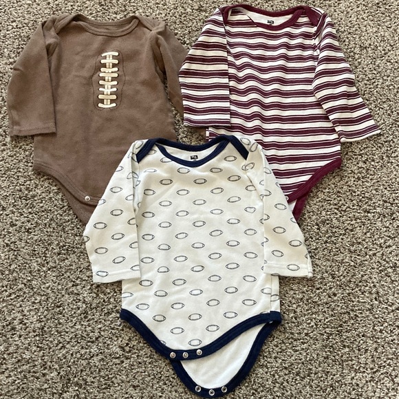 3 Baby Bodysuits - Picture 1 of 9